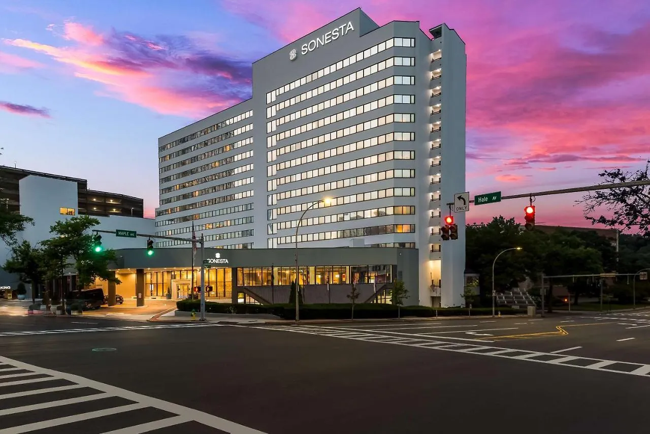 Отель Sonesta White Plains Downtown